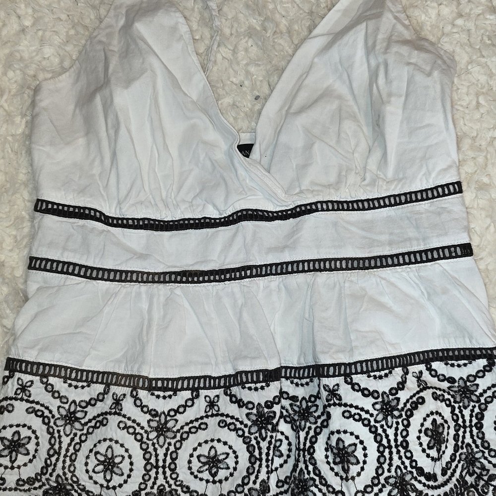Banana Republic White and Black Embroidered Blouse